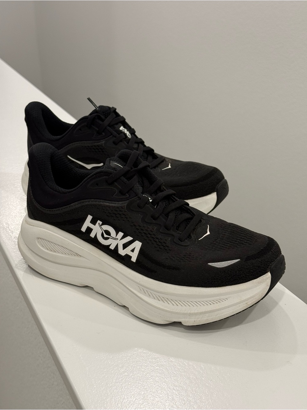 Hoka Bondi 9 Men’s Black and White Clifton-Style Running Shoes Size 9.5